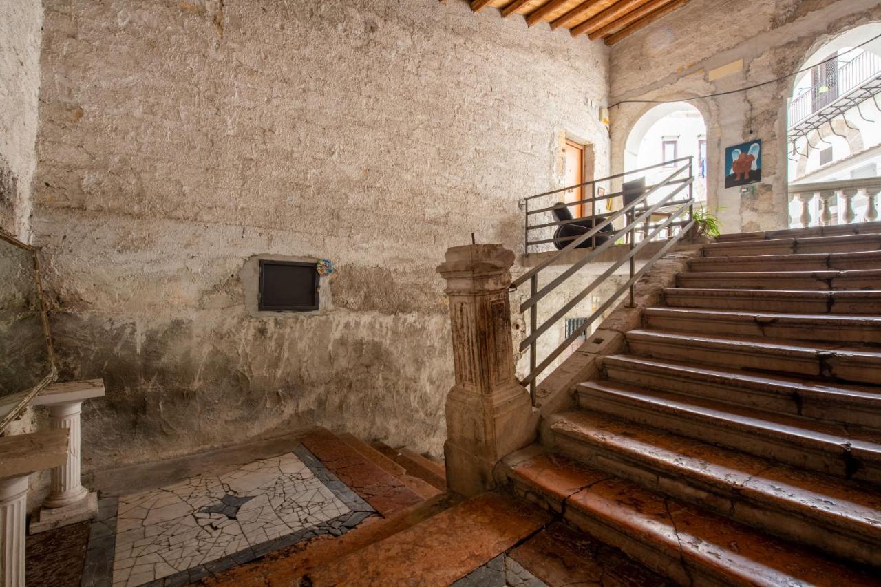 Vittorio Emanuele Apartment With Terrace By Wonderful Italy Palermo Eksteriør billede